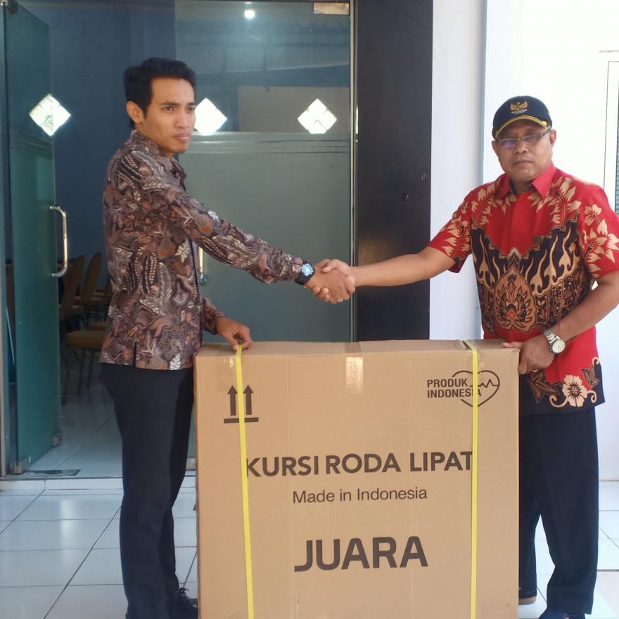 PENYERAHAN BANTUAN KURSI RODA